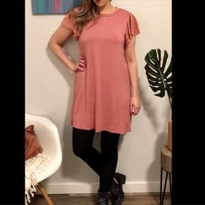 Alya dress form Francesca’s- Blush